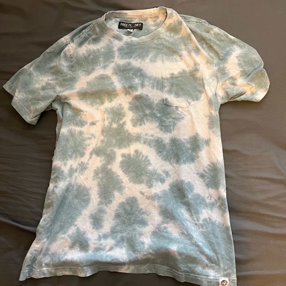 🟢Light Green and White Tie Dye T-Shirt⚪️